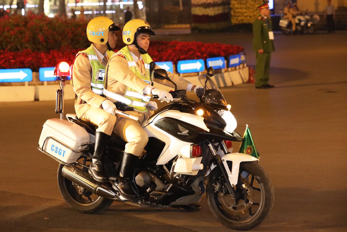 xe cảnh sát - phương tiện tham gia giao thông đường bộ