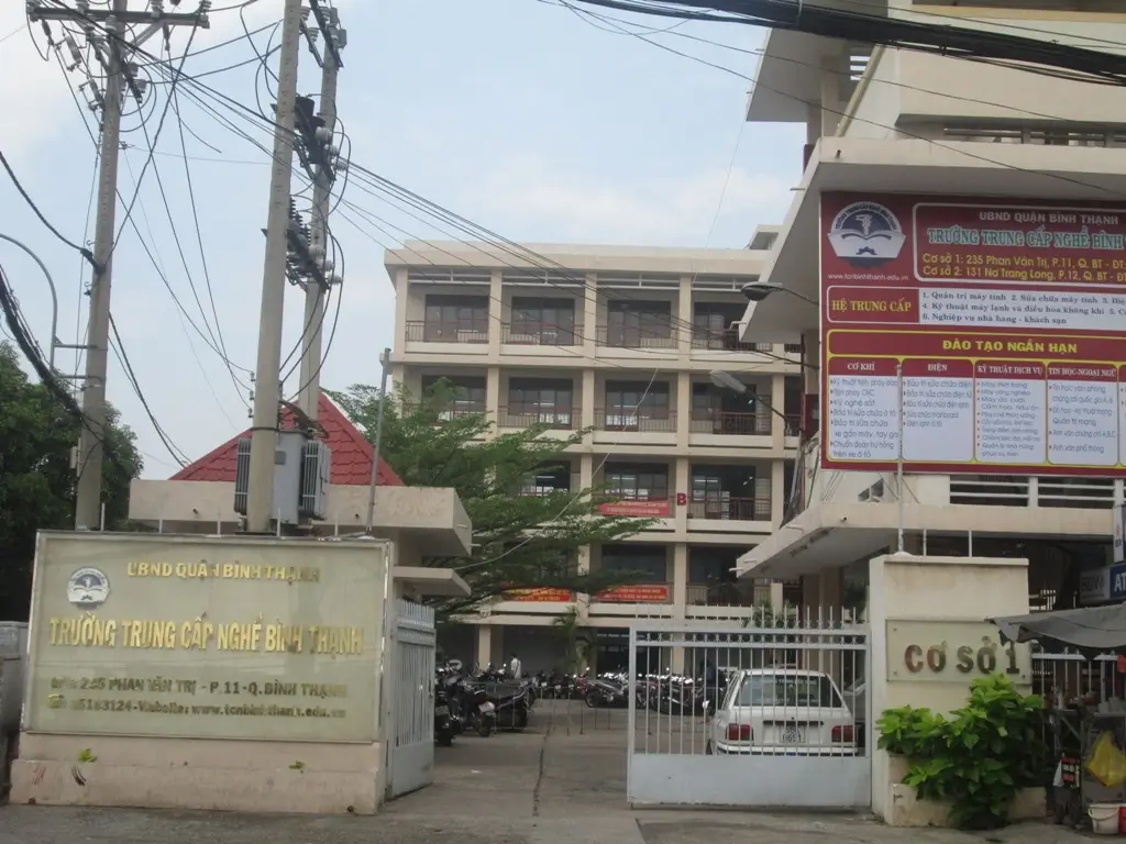 trung tâm đào tạo lái xe tại bình thạnh